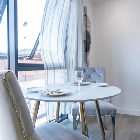 Deluxe By Centre Apartment Sheffield
