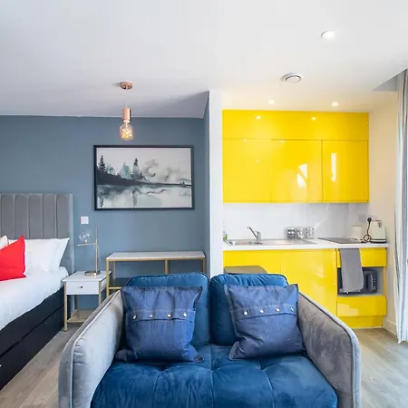 Deluxe By Centre Sheffield